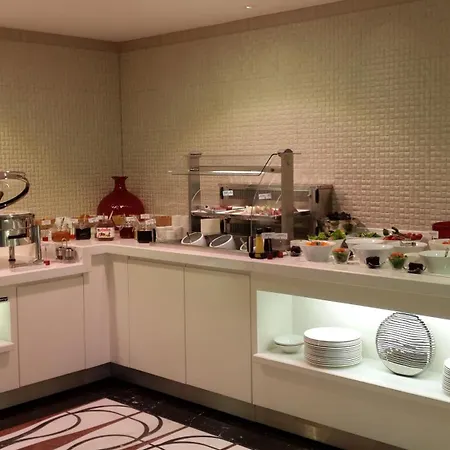 Warwick Otel