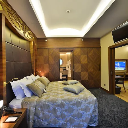 Warwick Otel