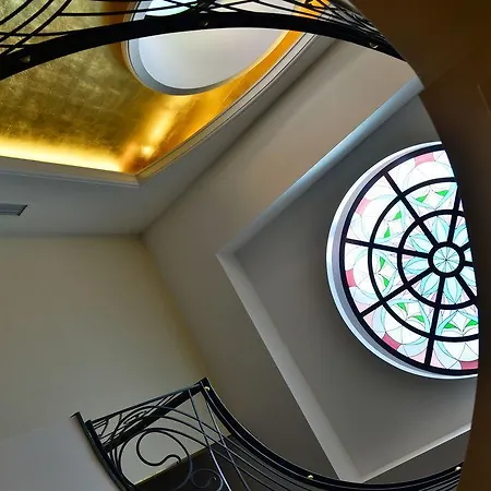 Warwick Otel 4*
