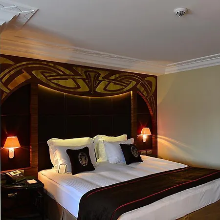 Warwick Otel 4*