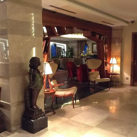 Otel Warwick 4*