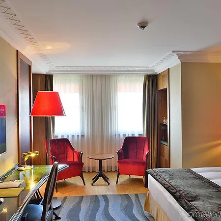 Warwick Otel