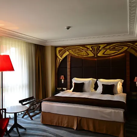 Otel Warwick 4*
