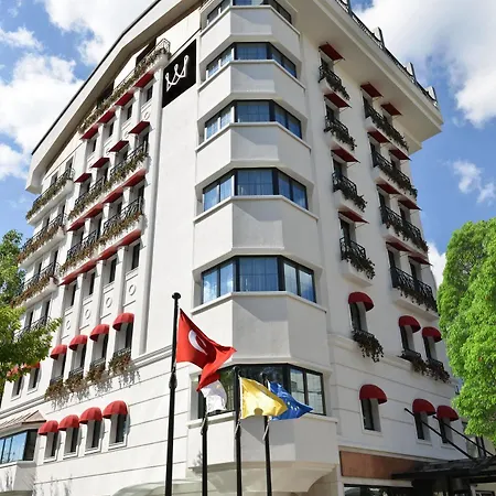Otel Warwick 4*