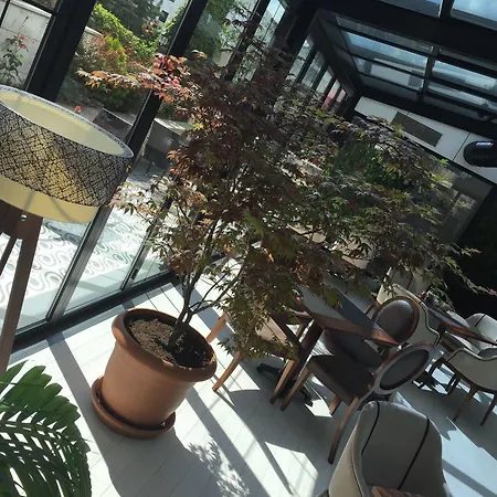 Otel Warwick 4*