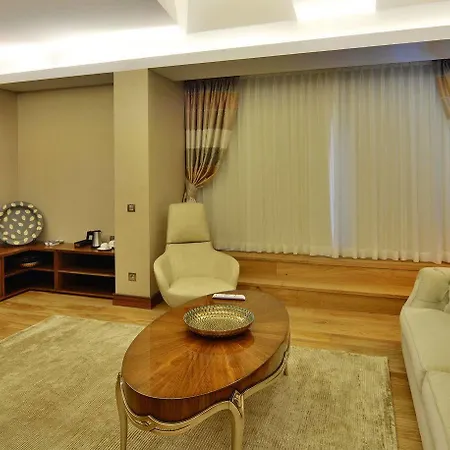 Warwick Otel