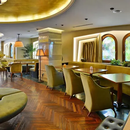 Warwick Hotel 4*