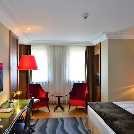 Warwick Hotel